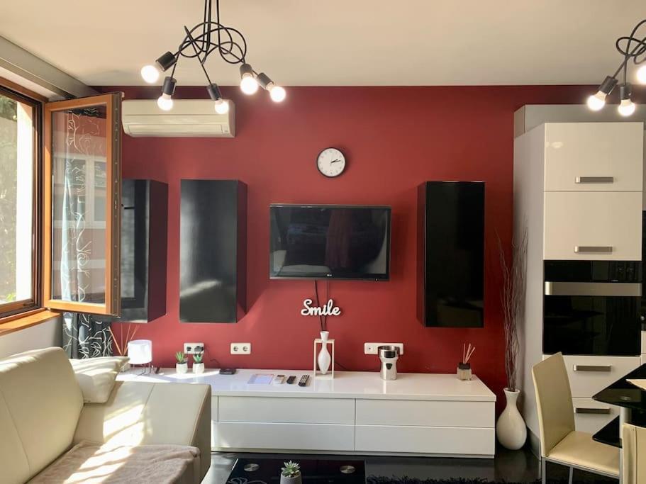 Lovely Sofia Apartment Katerina With Free Parking Ngoại thất bức ảnh