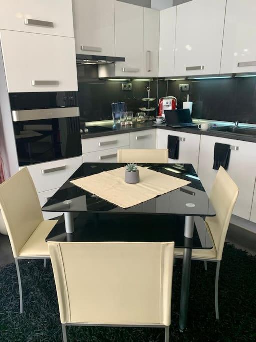 Lovely Sofia Apartment Katerina With Free Parking Ngoại thất bức ảnh