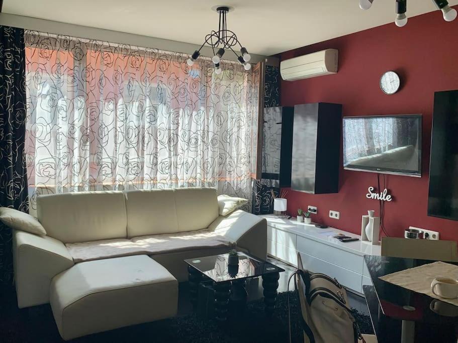 Lovely Sofia Apartment Katerina With Free Parking Ngoại thất bức ảnh