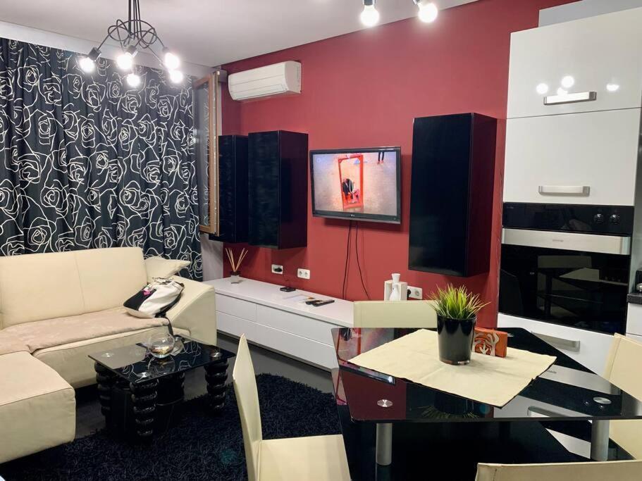 Lovely Sofia Apartment Katerina With Free Parking Ngoại thất bức ảnh
